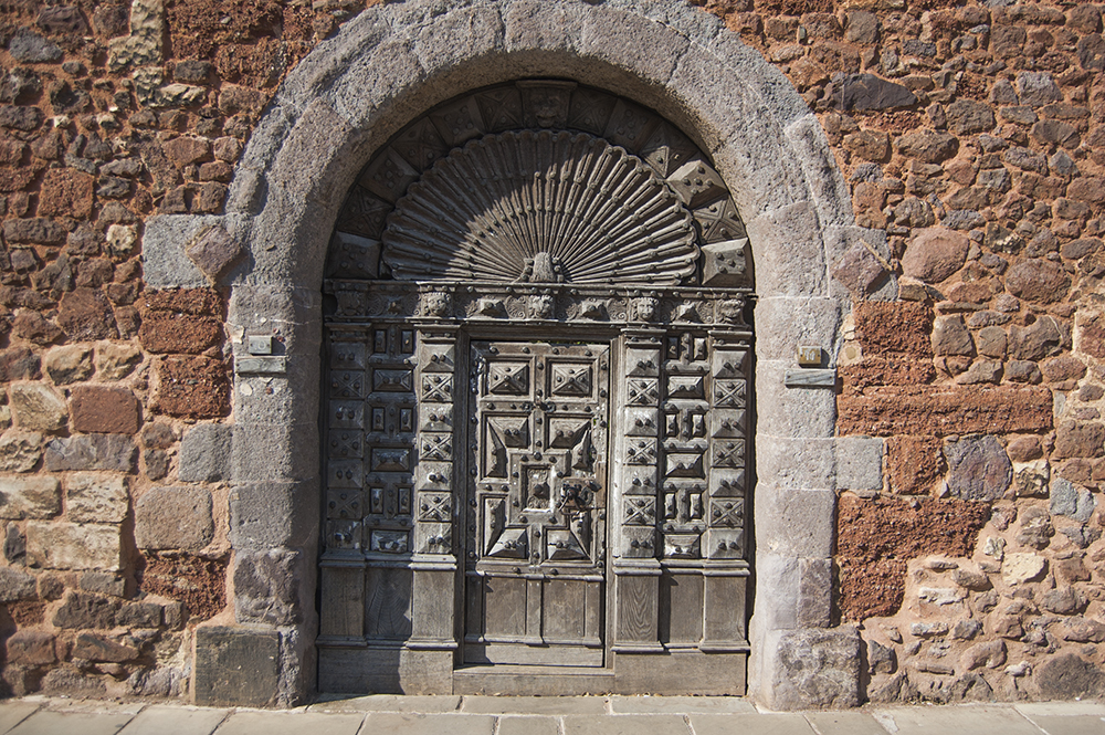 Arched doorway in Exeter, near the cathedral