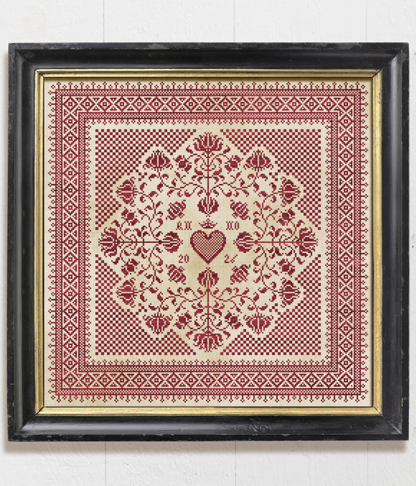 The Floral Heart Pillow is a decorative folklore pattern designed by Modern Folk Embroidery